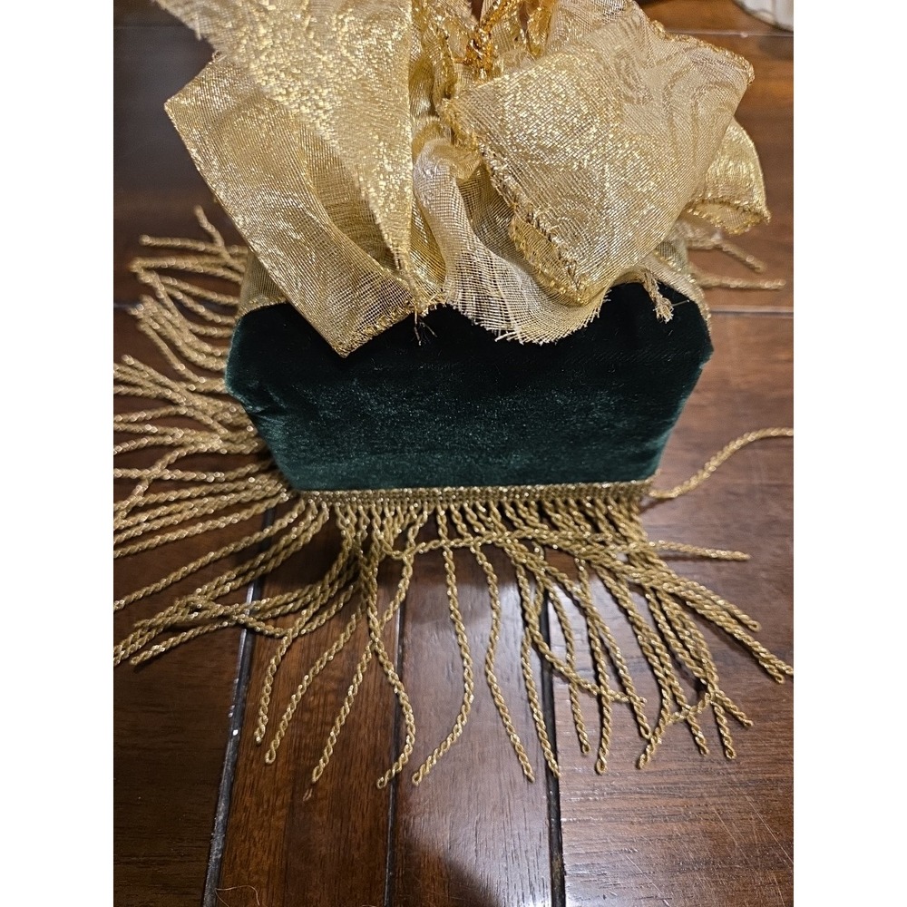 Peniel Pillows Green And Gold With Key - Picture 4 of 5